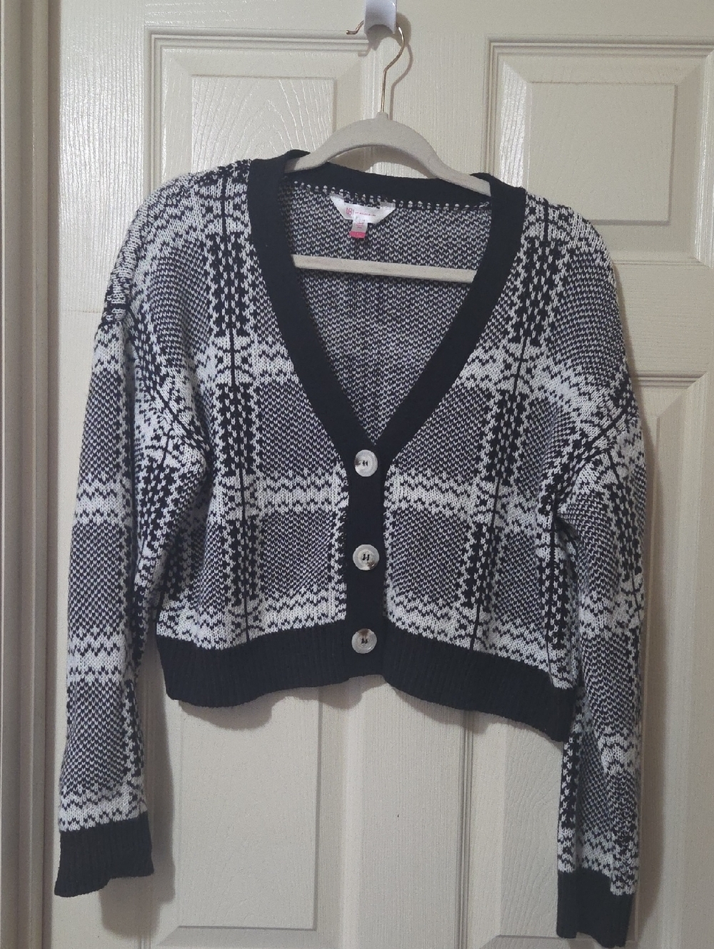 No Boundaries Black & White Patterned V-Neck Button Cardigan